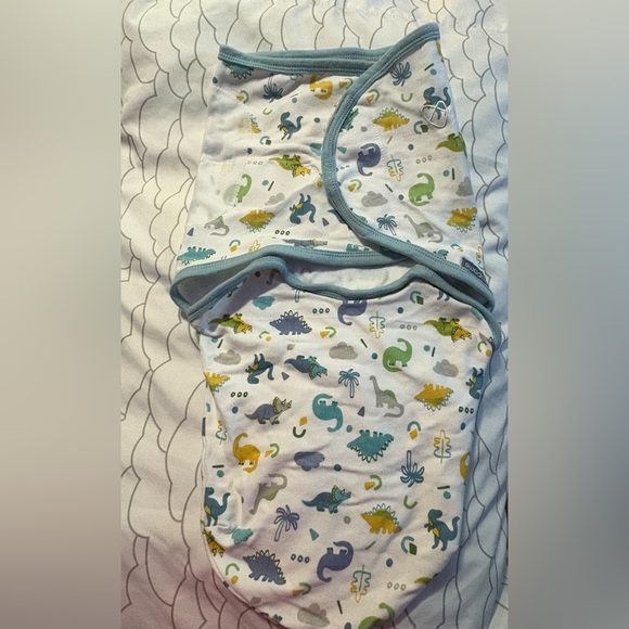 SwaddleMe Soft Blue Baby Swaddle 2 pcs - Picture 5 of 7